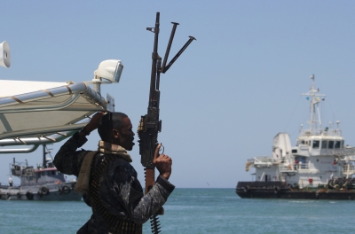 Сомалийские пираты, прекратившие нападения 10 лет назад, вновь захватывают суда, пока всеобщее внимание отвлекают хуситы